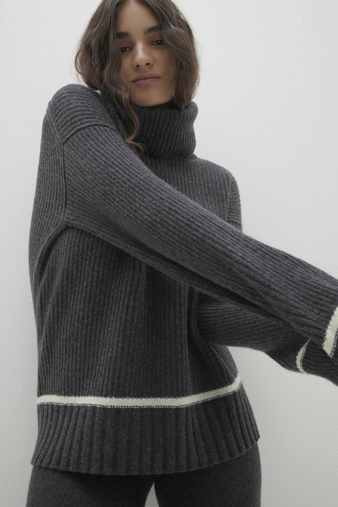 KAROL CASHMERE TURTLENECK SWEATER