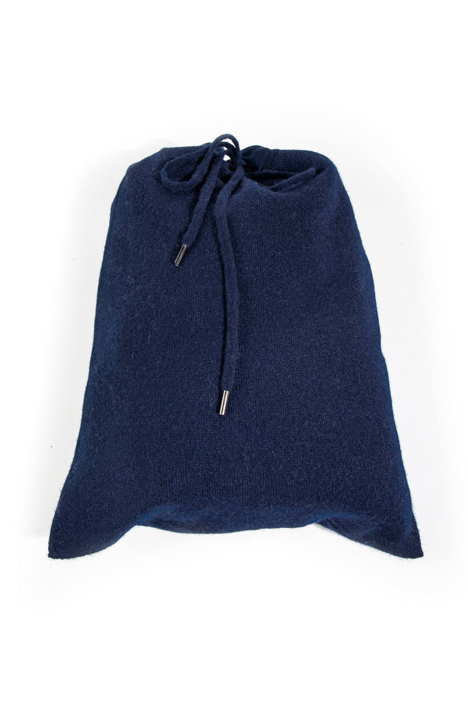 THE CASHMERE TRAVEL SET