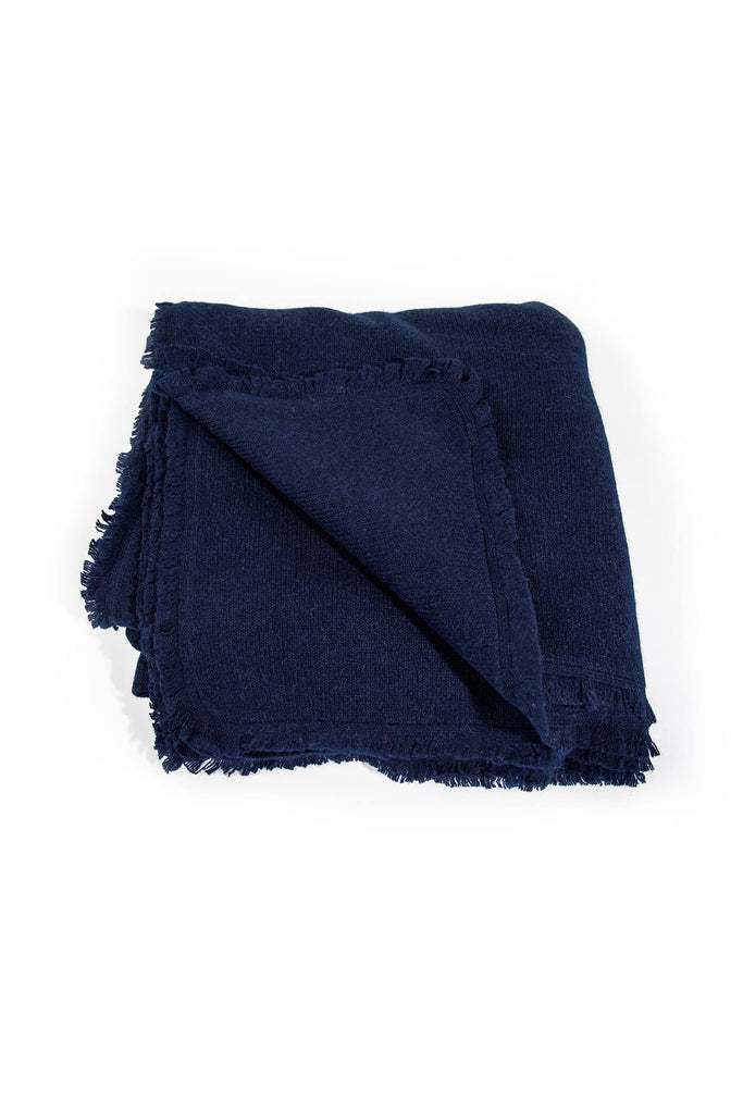 THE CASHMERE TRAVEL SET