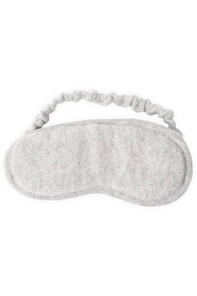THE CASHMERE TRAVEL SET