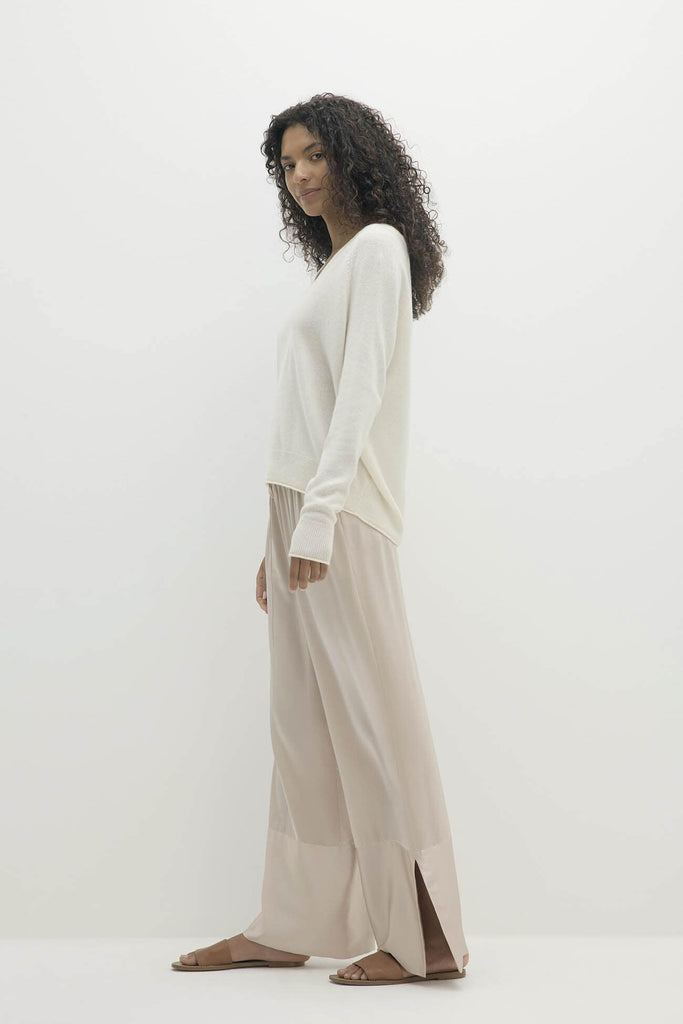 HARLYN V-NECK CASHMERE SWEATER