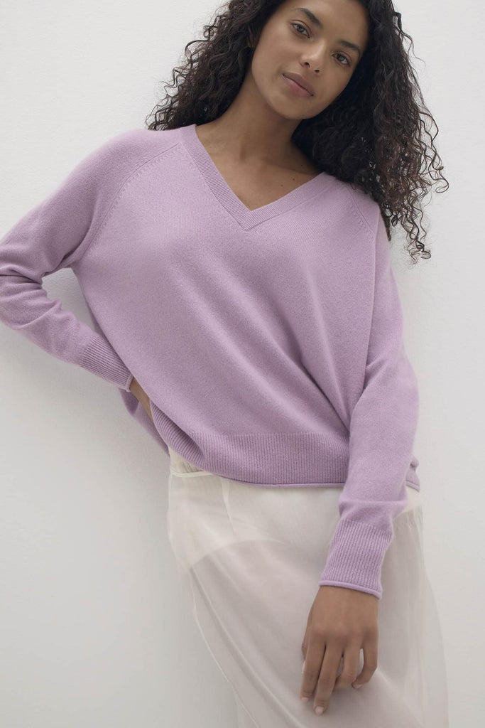 HARLYN V-NECK CASHMERE SWEATER