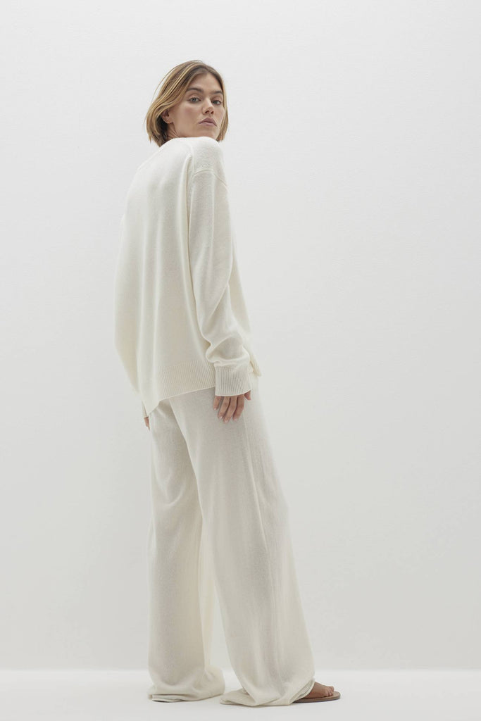 KAIA CREWNECK CASHMERE SWEATER
